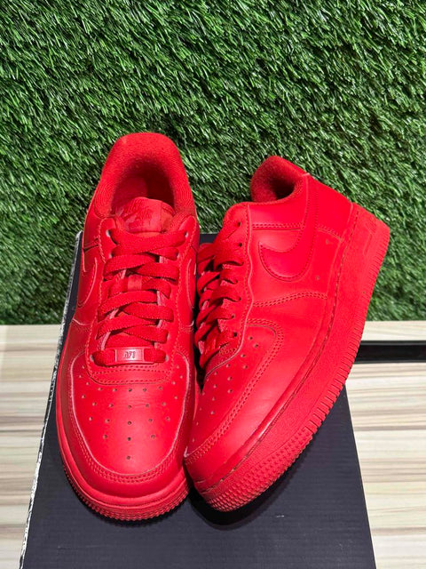 Nike Air Force 1 Low Triple Red Sz 5.5M,