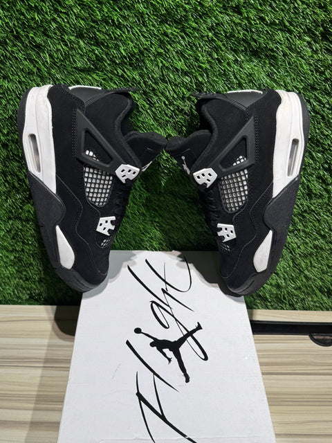 Jordan 4 Retro White Thunder (GS) Sz 5Y