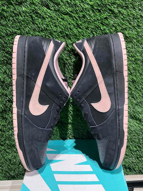 Nike SB Dunk Low Black Washed Coral Sz 13