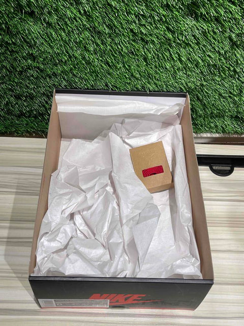 Jordan 1 Retro Low OG NC to Chi (Women's) Sz 6.5M/8W