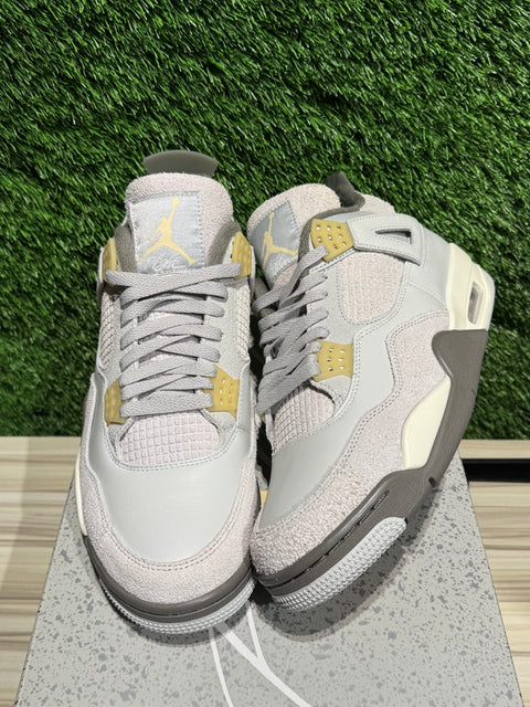 Jordan 4 Retro SE Craft Photon Dust Sz 11M