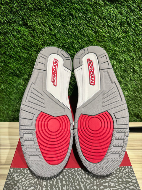 Jordan 3 Retro Cardinal Red Sz 8