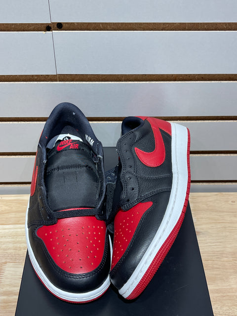Jordan 1 Retro Low OG Banned Sz 9.5