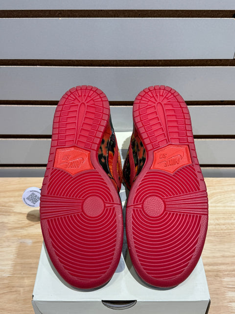 Nike SB Dunk Low The Wizard of Oz Poppy Field Sz 7