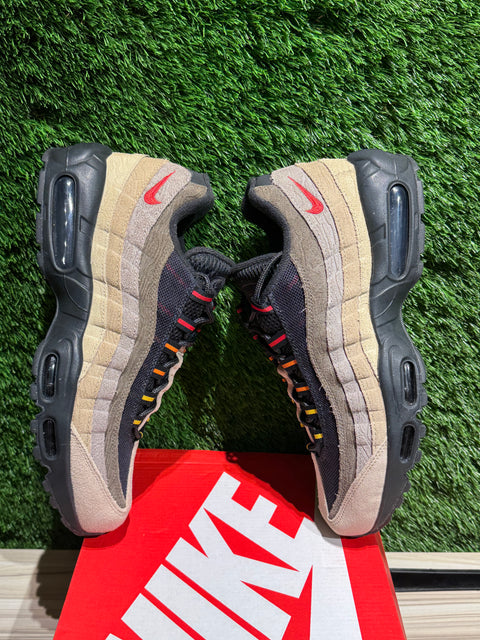 Nike Air Max 95 Off Noir Limestone Sz 10M