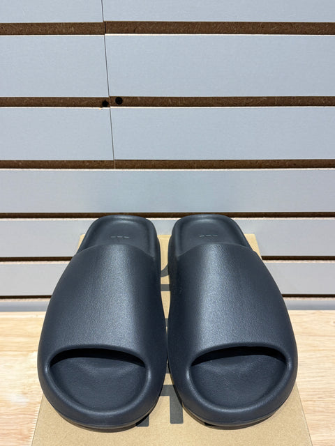 adidas Yeezy Slide Onyx Sz 8
