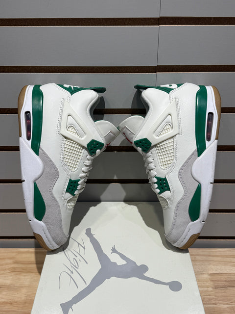Jordan 4 Retro SB Pine Green Sz 8