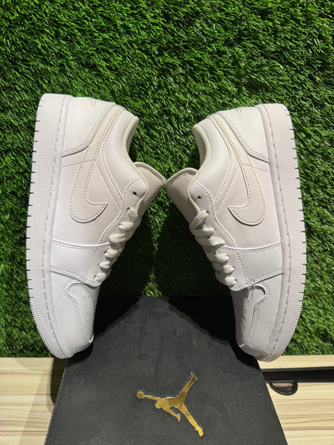 Jordan 1 Low Triple White Sz 8