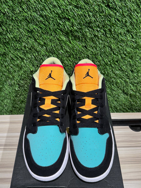 Jordan 1 Low Aurora Green (GS) Sz 7Y