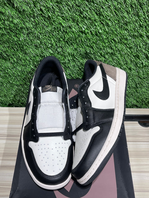 Jordan 1 Retro Low OG Mocha Sz 10