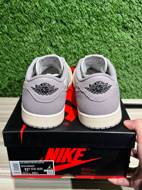Jordan 1 Retro Low OG Atmosphere Grey Sz 11.5M