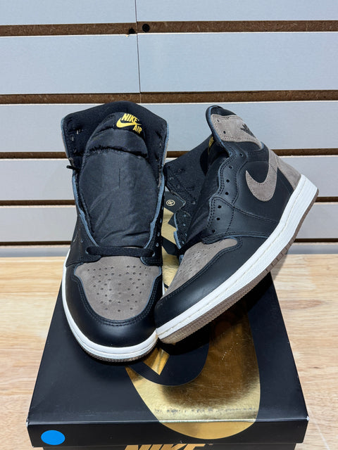 Jordan 1 Retro High OG Palomino Sz 8
