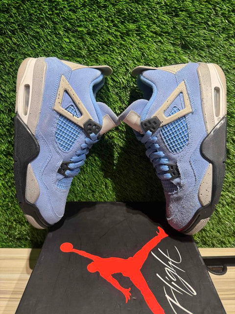 Jordan 4 Retro University Blue (GS) Sz 6Y/7.5W