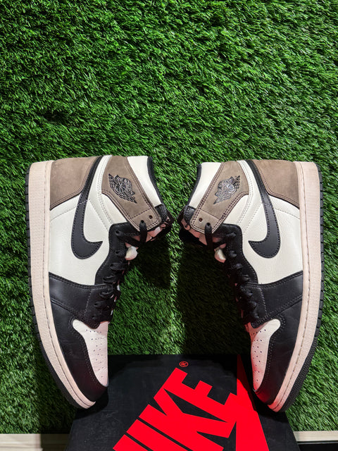 Jordan 1 Retro High Dark Mocha Sz 11