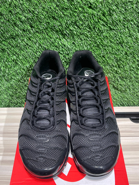 Nike Air Max Plus Triple Black Sz 11.5