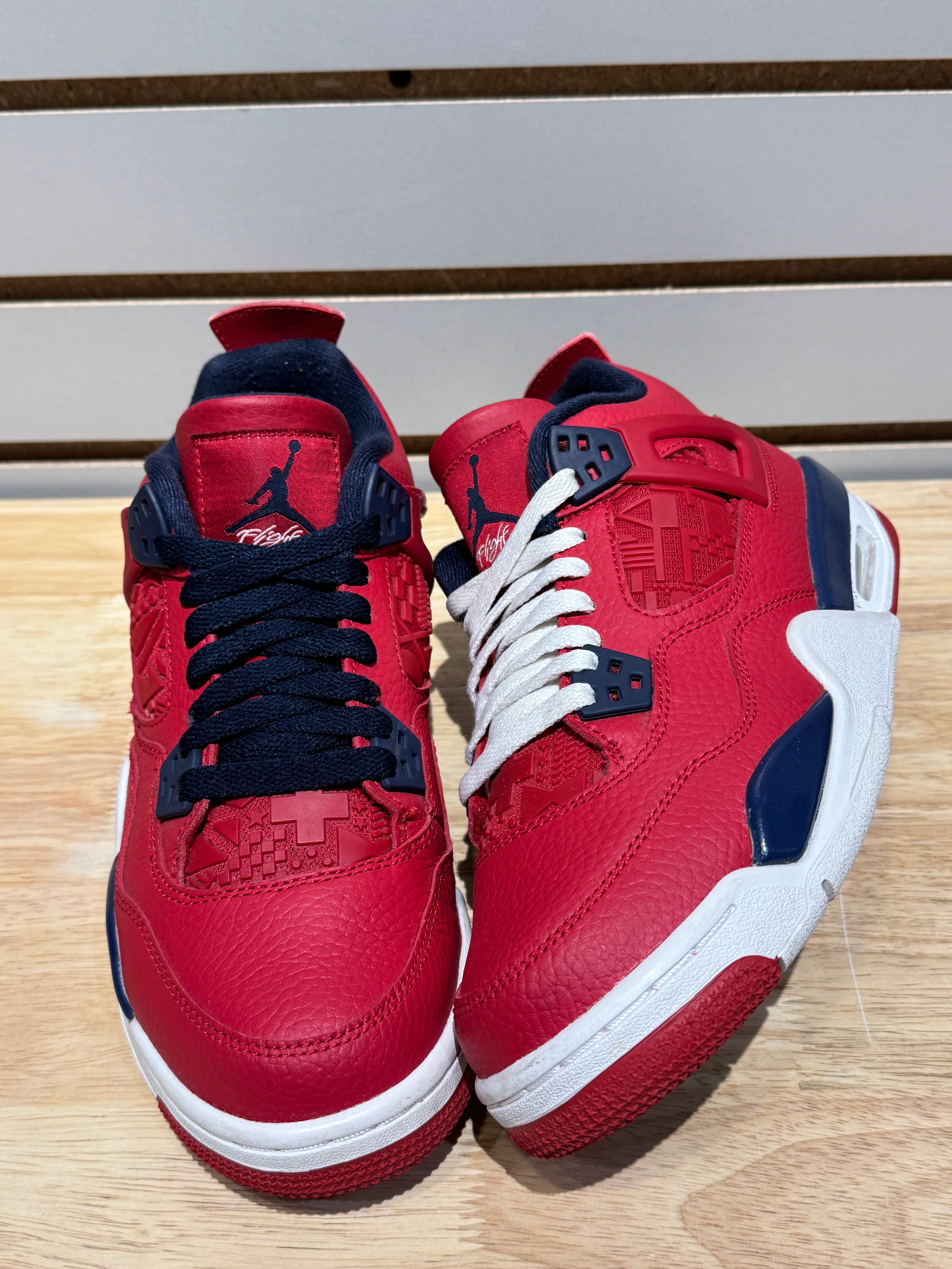 Jordan 4 Retro FIBA (2019) (GS) Sz 7Y – Sneak City