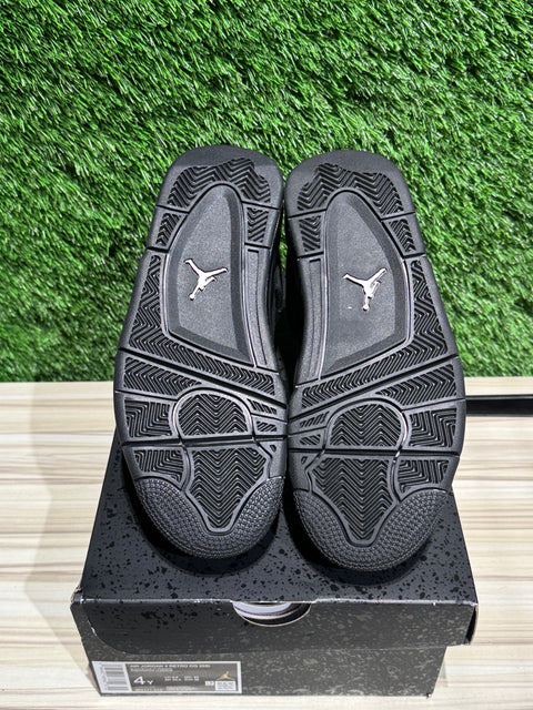 Jordan 4 Retro Black Cat (2025) (GS) Sz 4Y