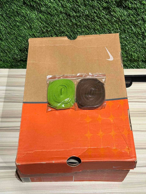 Nike Dunk High Undefeated Sz 9.5...