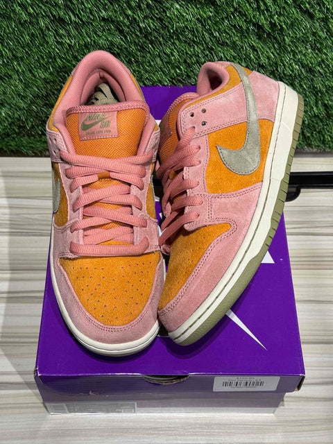 Nike SB Dunk Low Red Stardust Sz 9.5M