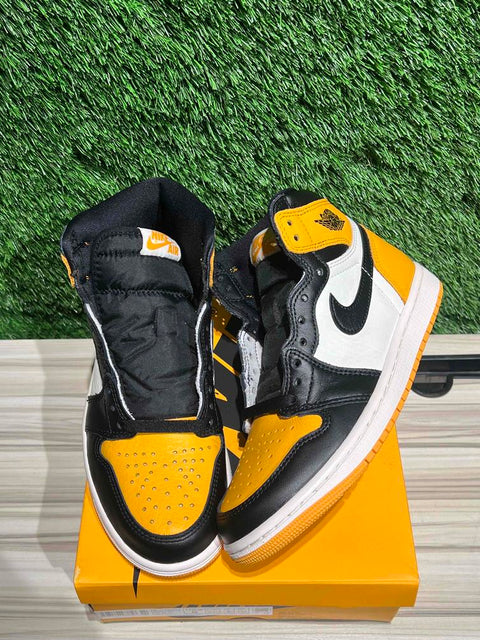 Jordan 1 Retro High OG Taxi Sz 5M/6.5W