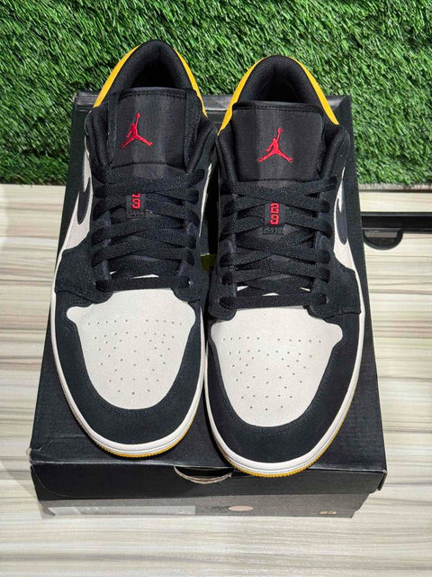 Jordan 1 Low Sail University Gold Black Sz 11.5M