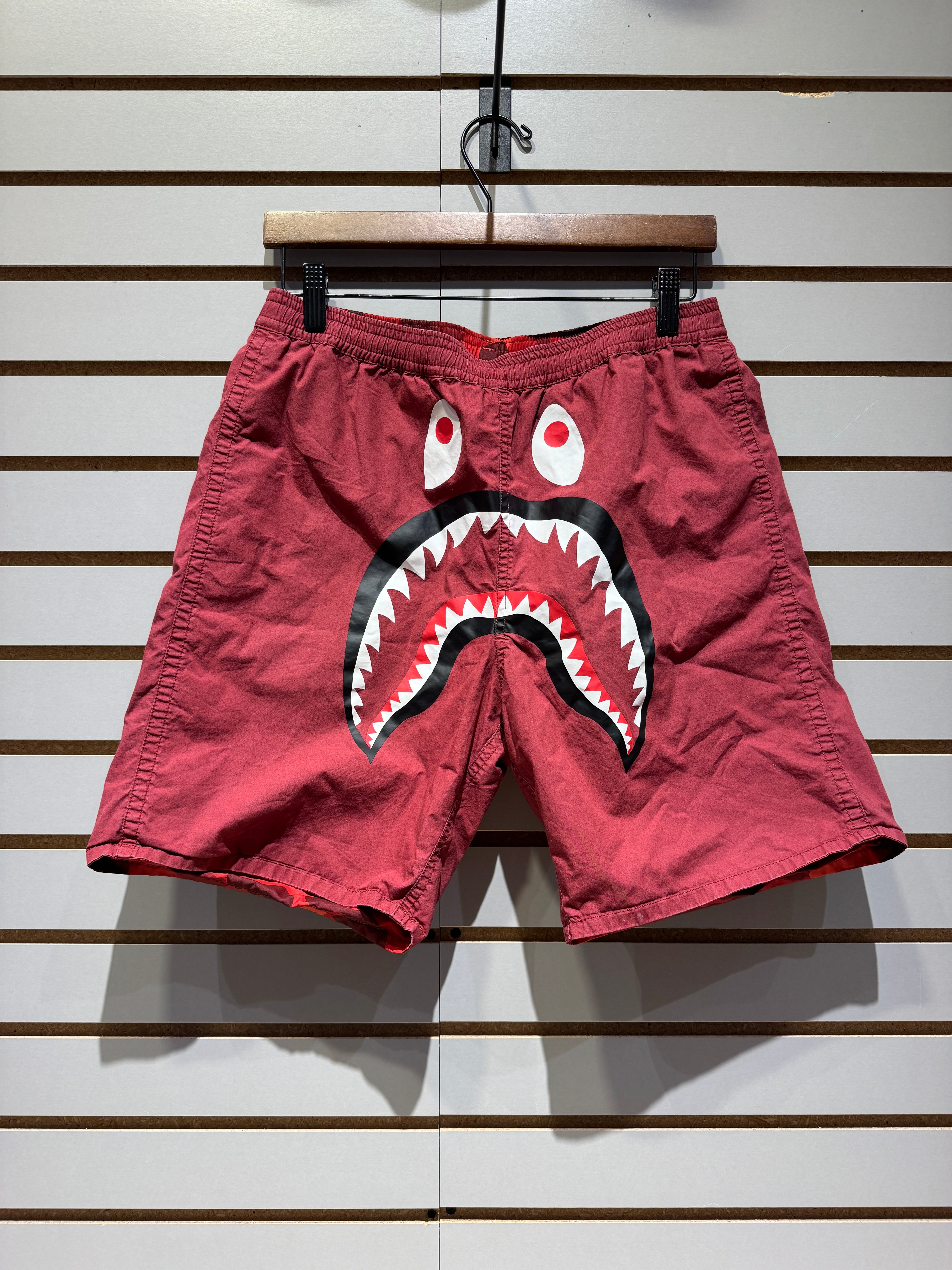 BAPE Color Camo Shark Reversible Shorts Red Sz M – Sneak City