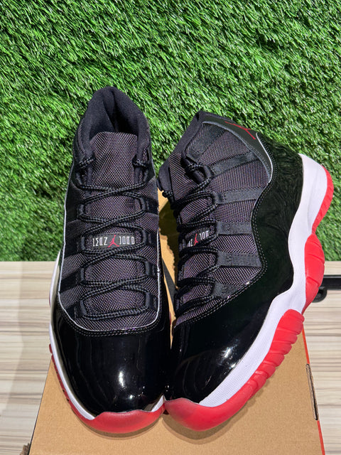Jordan 11 Retro Playoffs Bred (2019) Sz 11.5M