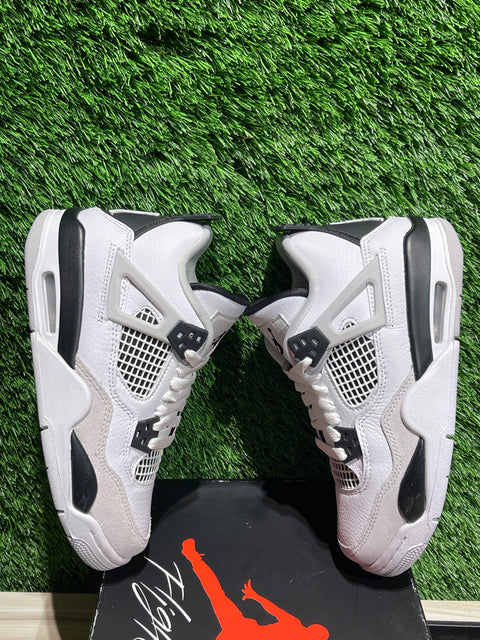 Jordan 4 Retro Military Black (GS) Sz 4Y