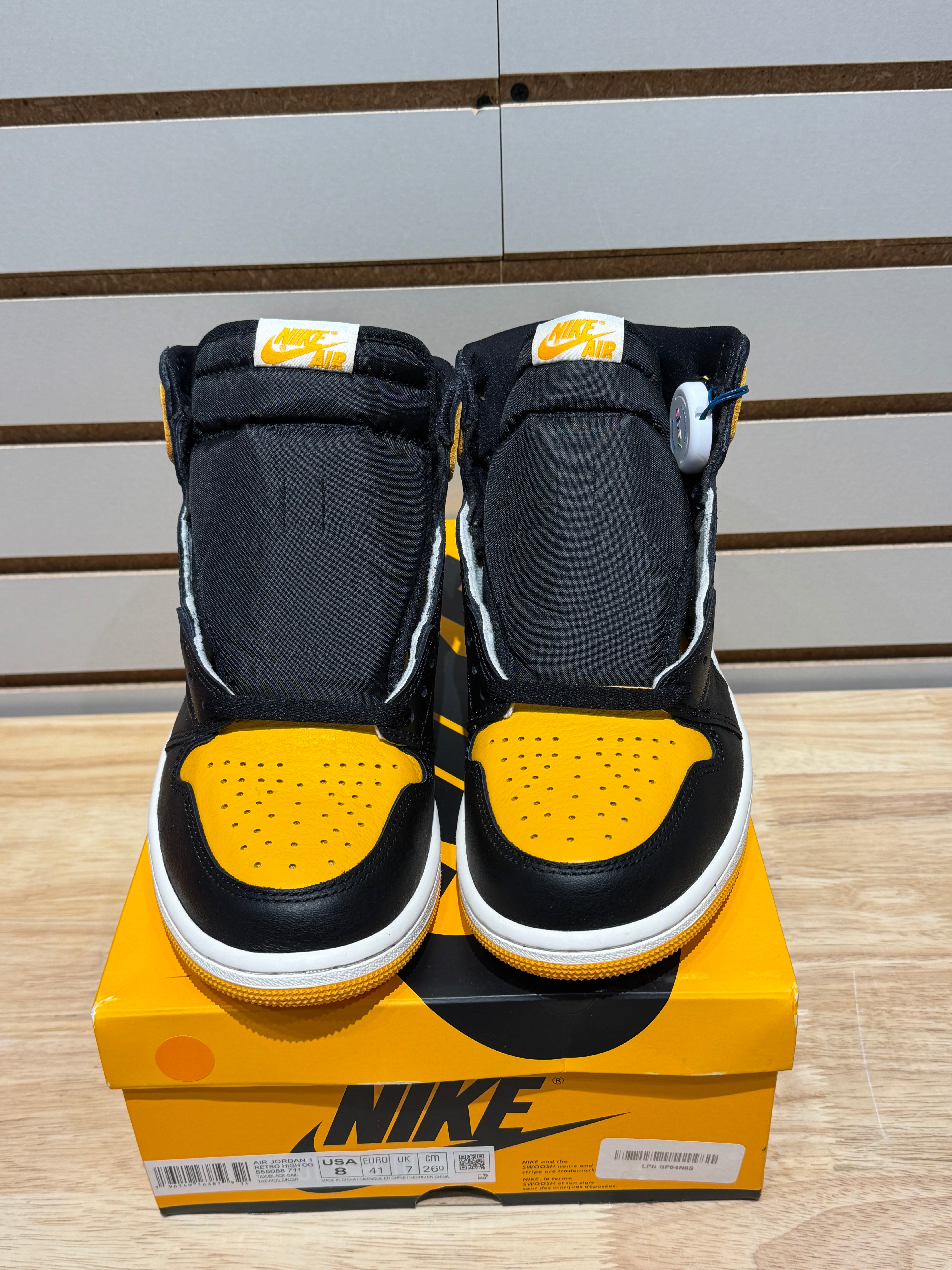Jordan 1 Retro High OG Taxi Sz 8M – Sneak City