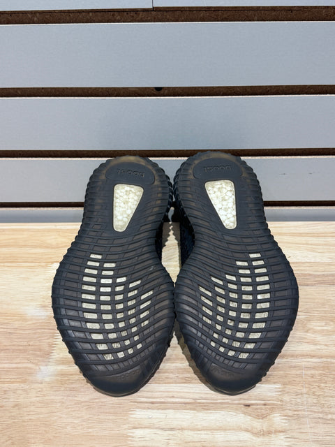 adidas Yeezy Boost 350 V2 Core Black White Sz 4