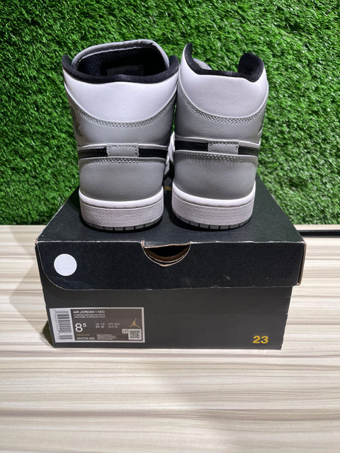 Jordan 1 Mid Light Smoke Grey Sz 8.5