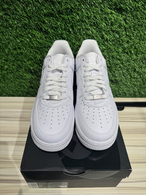 Nike Air Force 1 Low Supreme White Sz 8