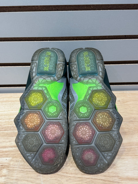 Nike LeBron 12 Dunk Force Sz 9