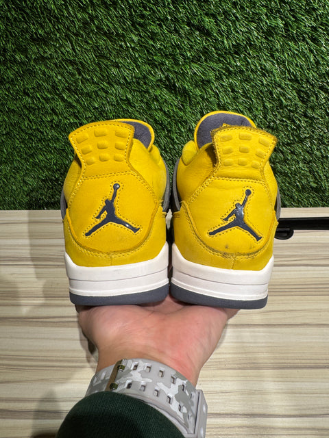 Jordan 4 Retro Lightning (2021) Sz 9.5