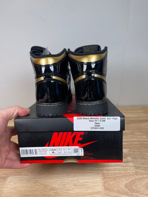 Jordan 1 Retro High Black Metallic Gold (2020)