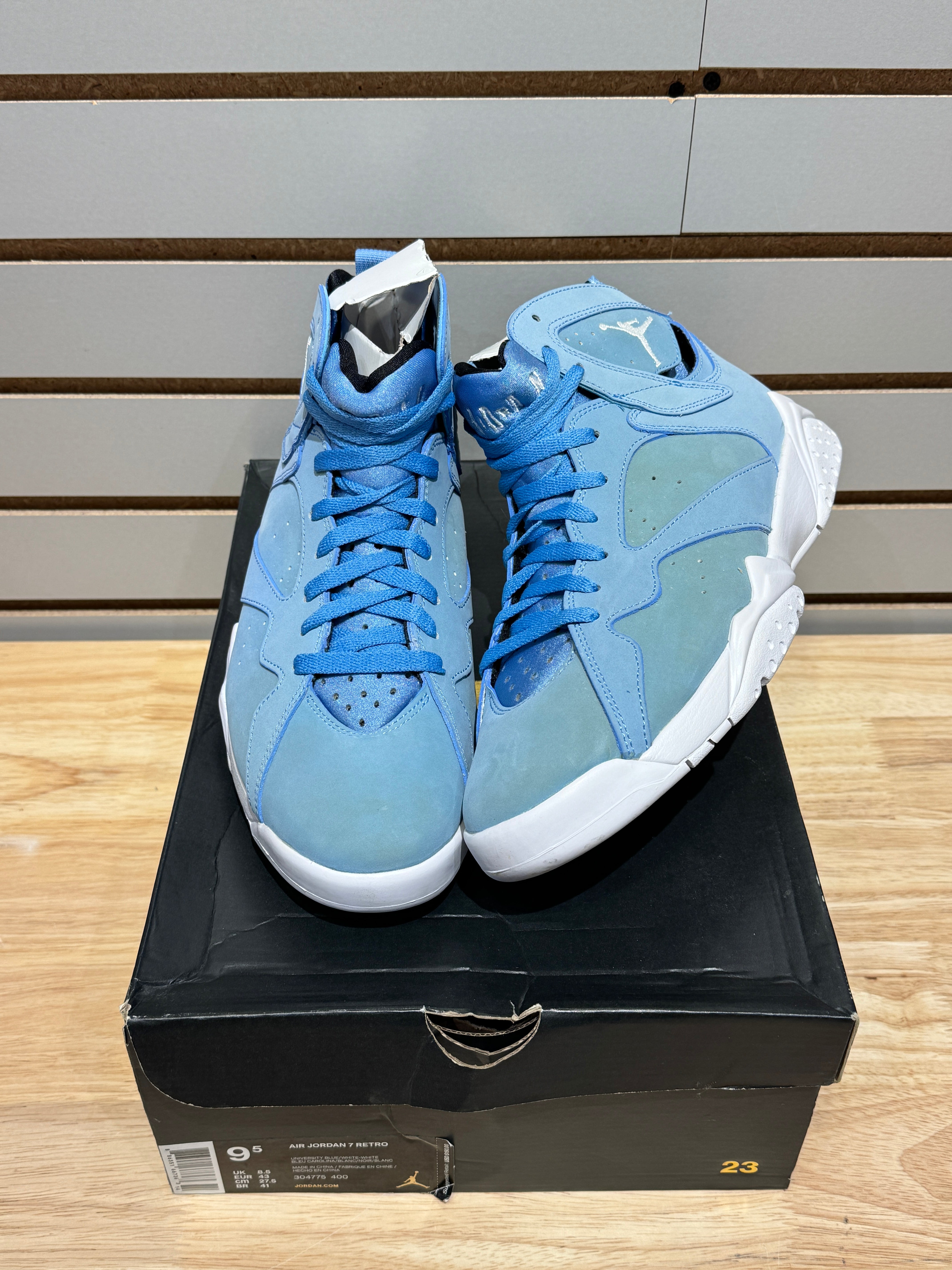 ジョーダン7 Jordan 7 Retro Pantone Sz 9.5M – Sneak City