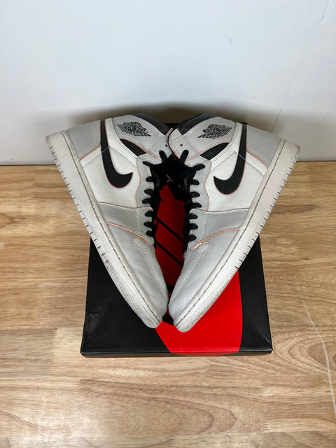 Jordan 1 Retro High OG Defiant SB NYC to Paris