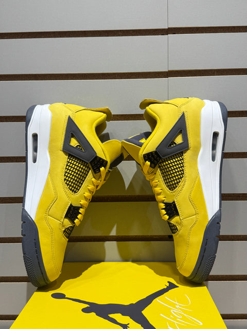 Jordan 4 Retro Lightning (2021) Sz 10.5