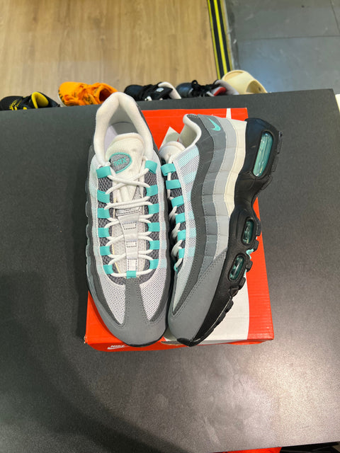 Nike Air Max 95 Hyper Turquoise