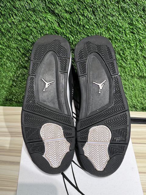 Jordan 4 Retro White Thunder Sz 10.5