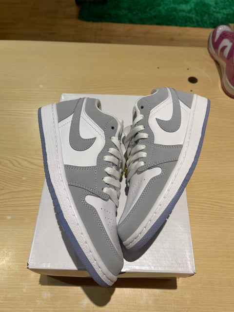 Jordan 1 Low Wolf Grey (Women's) Sz 5.5Y/7W