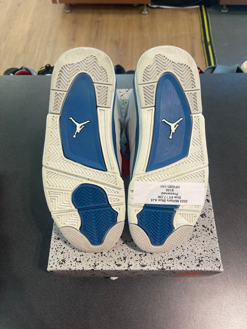 Jordan 4 Retro Military Blue (2024)