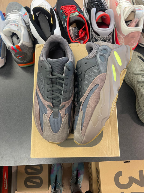 adidas Yeezy Boost 700 V2 Mauve