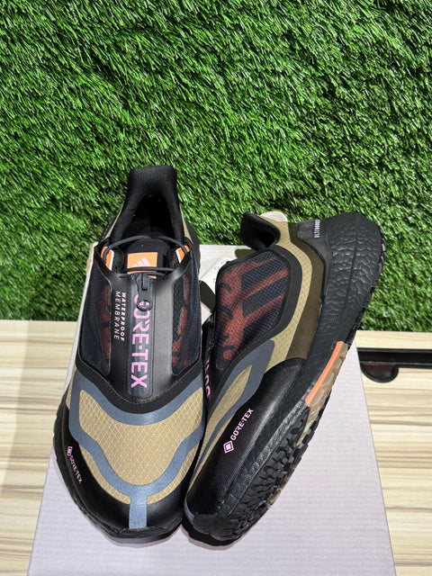 Adidas UltraBoost 22 GORE-TEX Orbit Green Night Metallic Sz 9
