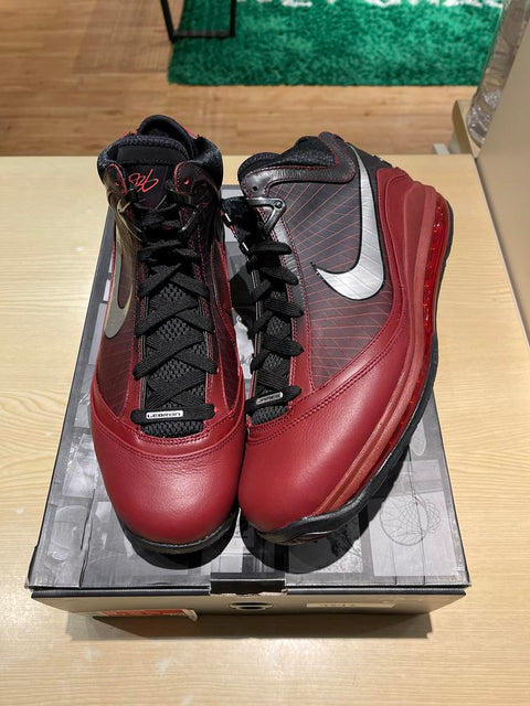 Nike LeBron 7 Christmas (2019) Sz 13