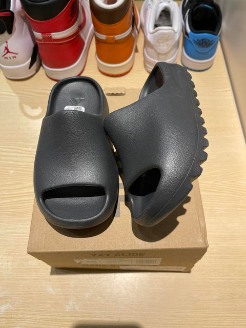 adidas Yeezy Slide Onyx (Kids) Sz 13K