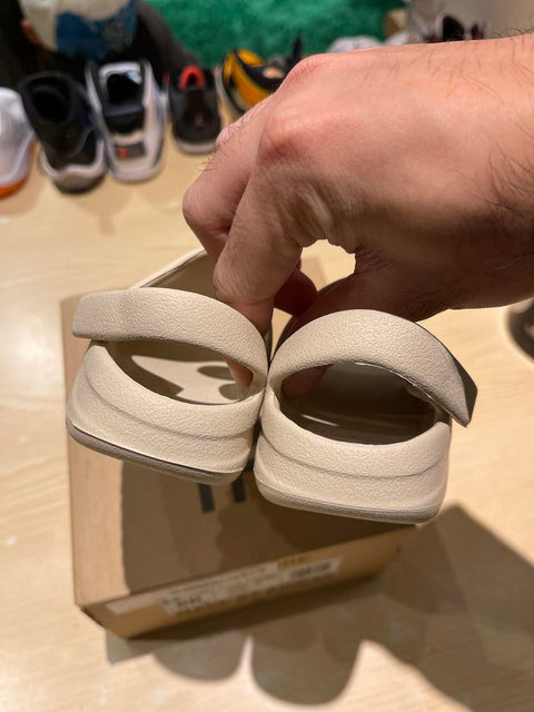 adidas Yeezy Slide Bone (2022) (Infants) Sz 6K