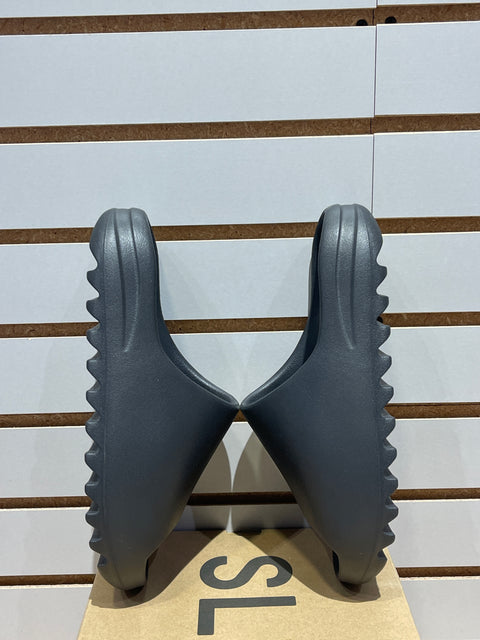 adidas Yeezy Slide Onyx Sz 9