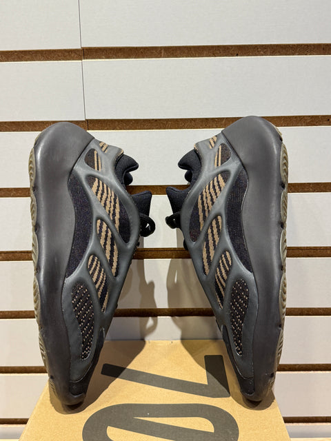 adidas Yeezy 700 V3 Clay Brown Sz 8