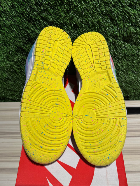 Nike Dunk Low SE Easter Candy (Women's) Sz 5.5M/7W